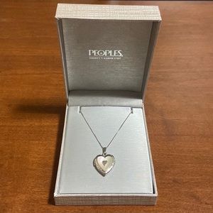 Brand New Peoples Heart-shaped locket